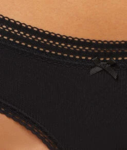Shorty Microfibre Détails Dentelle -Luxe Lingerie Soldes 650486705 b