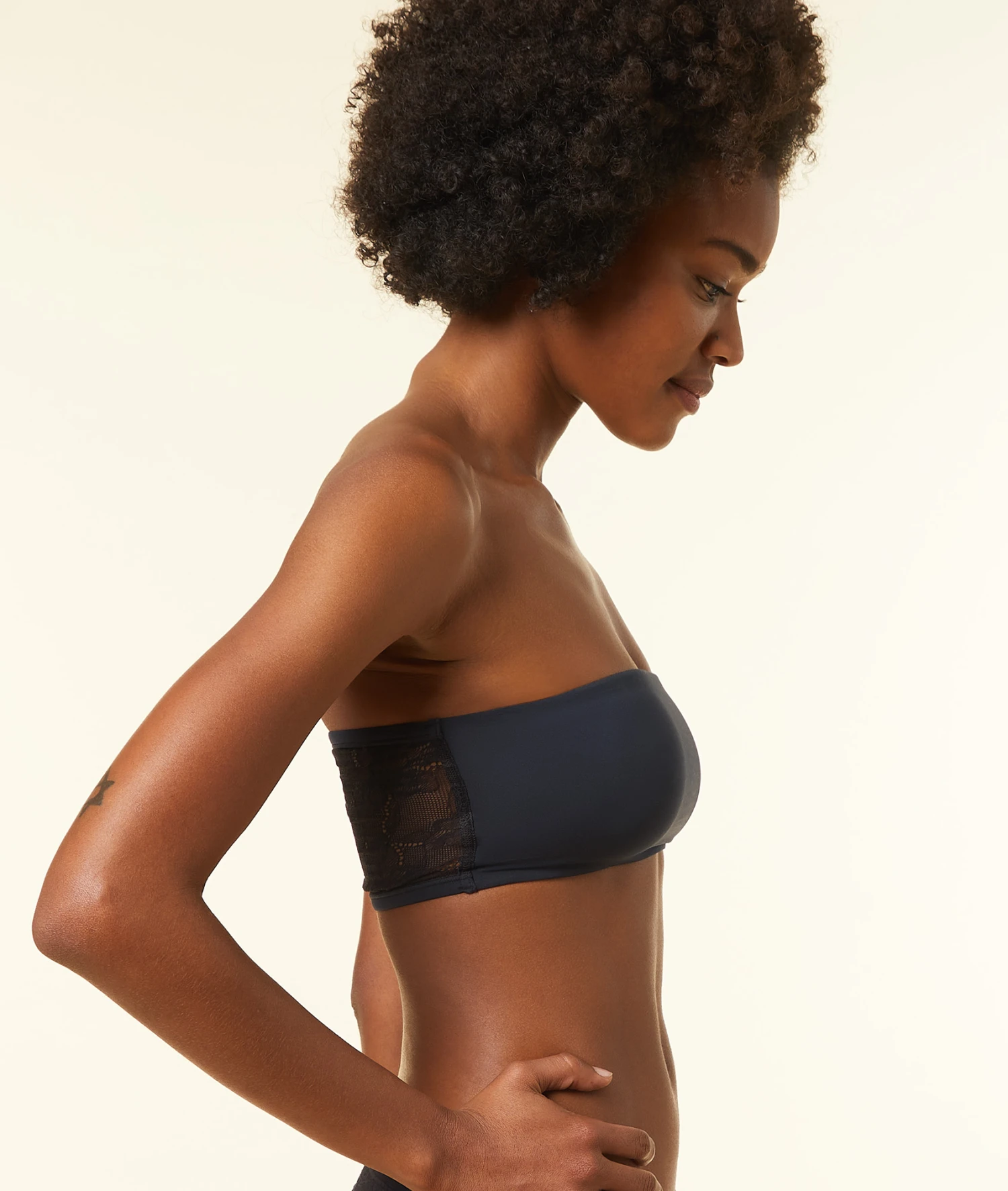 Bandeau Réversible En Dentelle Et Microfibre Extensible 1 Bandeau Réversible En Dentelle Et Microfibre Extensible