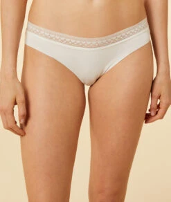 Shorty Détails Dentelle