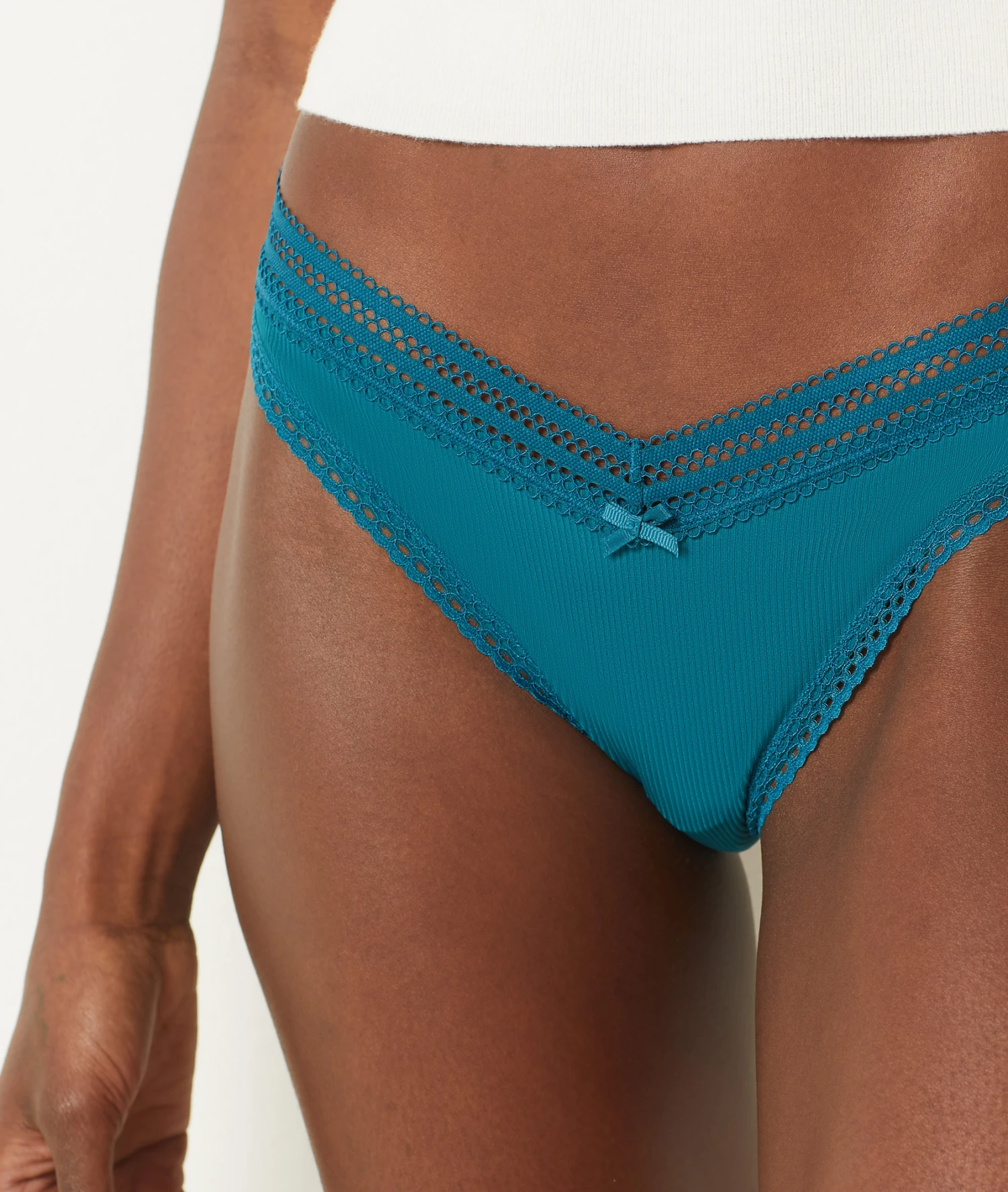 Tanga V-shape Détails Dentelle 4 Tanga V-shape Détails Dentelle - Image 4