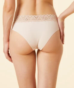 Hipster V-shape En Microfibre Et Dentelle 9 Hipster V-shape En Microfibre Et Dentelle -Luxe Lingerie Soldes 653460481 c