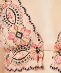 Triangle Sans Armatures En Dentelle 8 Triangle Sans Armatures En Dentelle -Luxe Lingerie Soldes 653830194 b