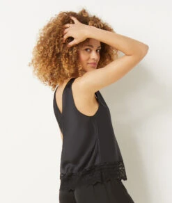 Débardeur Satiné Détails Dentelle -Luxe Lingerie Soldes 654084705 c